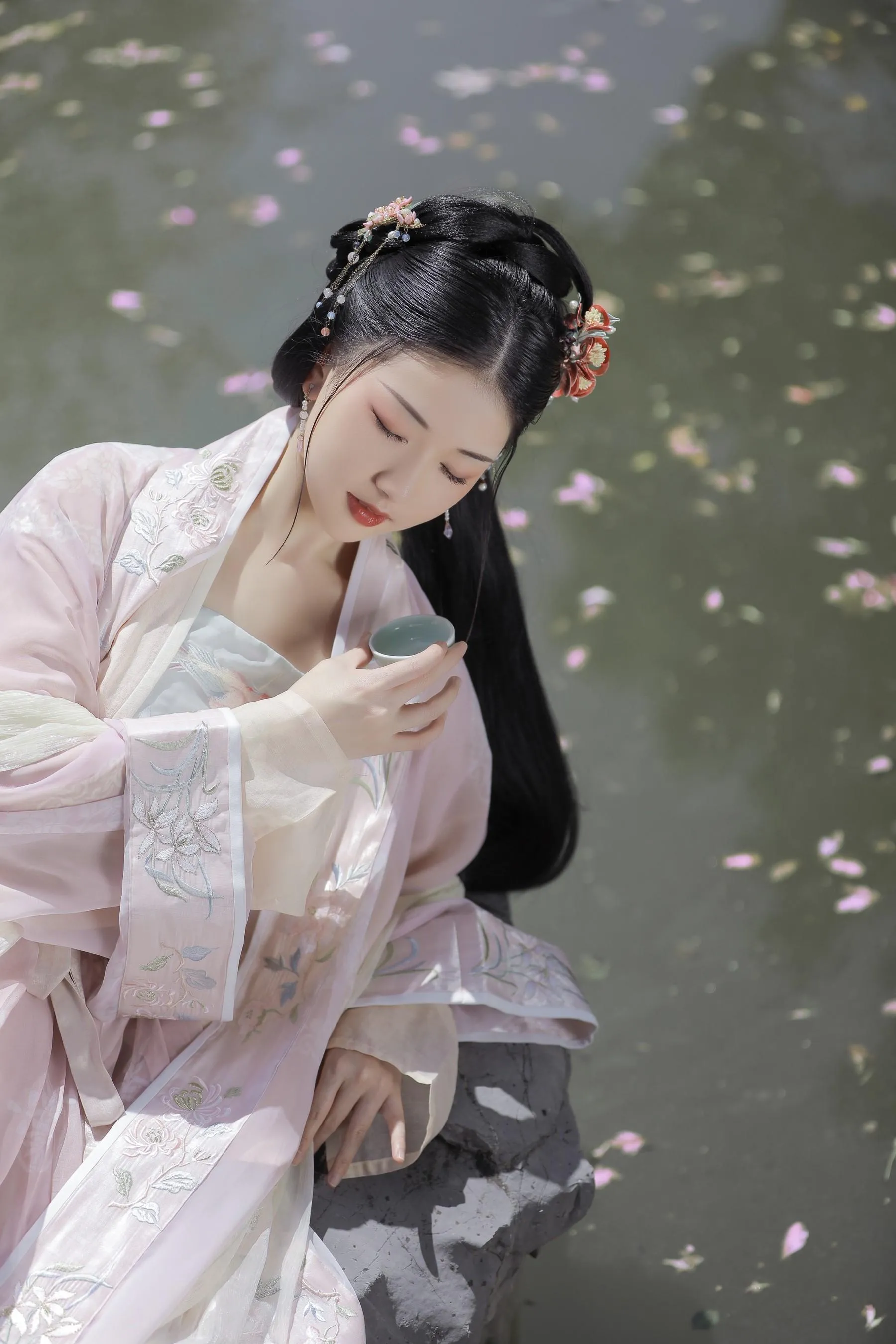 [艺图语] 2022.06.03 落花风 酸辣湯兒 [27P]插图5
